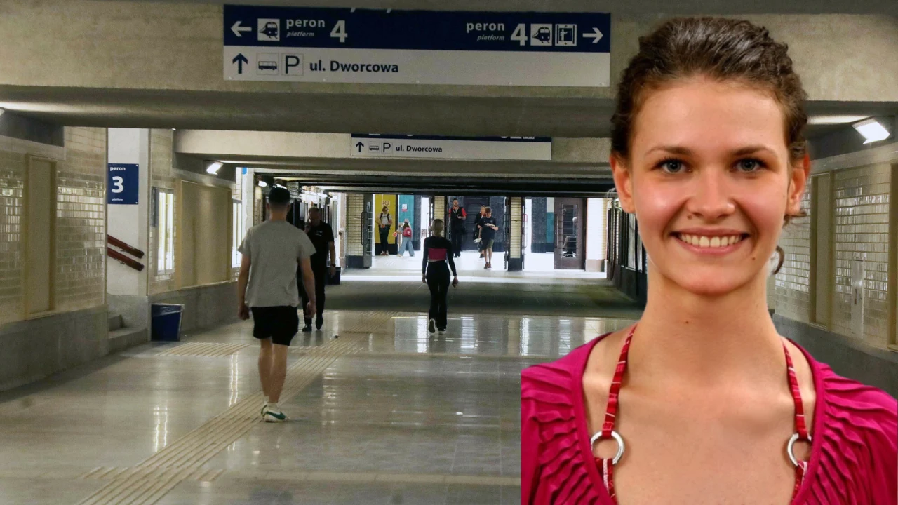 Kasia wsiadła do pociągu. Trop urwał się we Wrocławiu Uśmiechnięta kobieta w różowej bluzce na pierwszym planie na tle jasnego podziemnego przejścia dworcowego, w którym kilka osób idzie w kierunku wyjścia na perony.