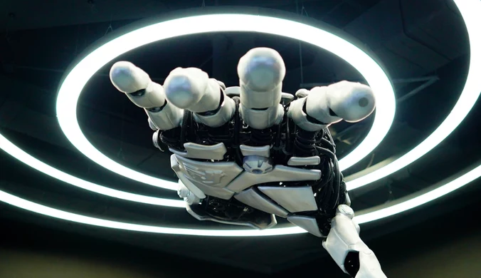Widzi, czuje, manipuluje... obiektami. Inżynierowie wyposażyli robota w zmysł dotyku. Przez to stanie się bardziej precyzyjny i ludzki