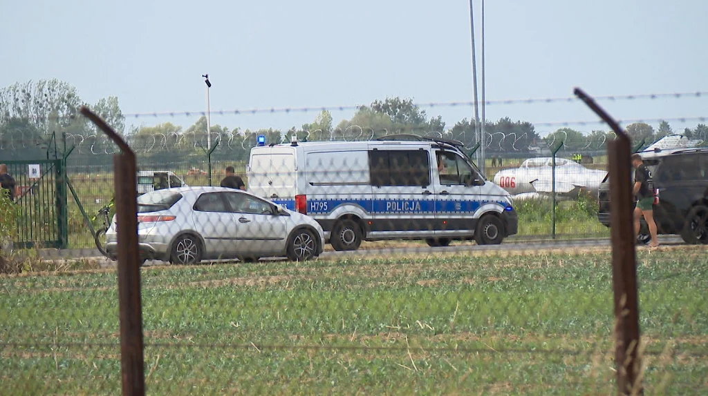 Służby na miejscu po katastrofie w Radomiu Służby na miejscu po katastrofie w Radomiu