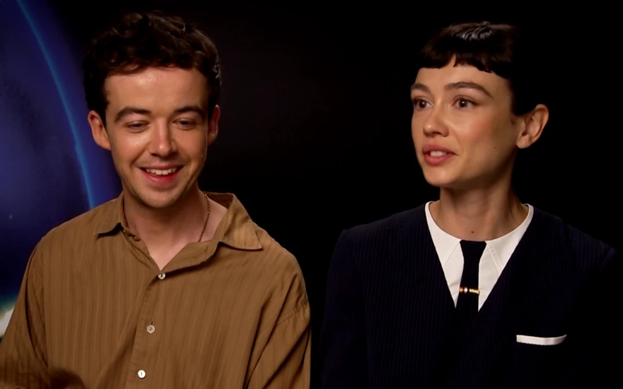 Alex Lawther i Sydney Chandler w rozmowie z Kamilą Ryciak