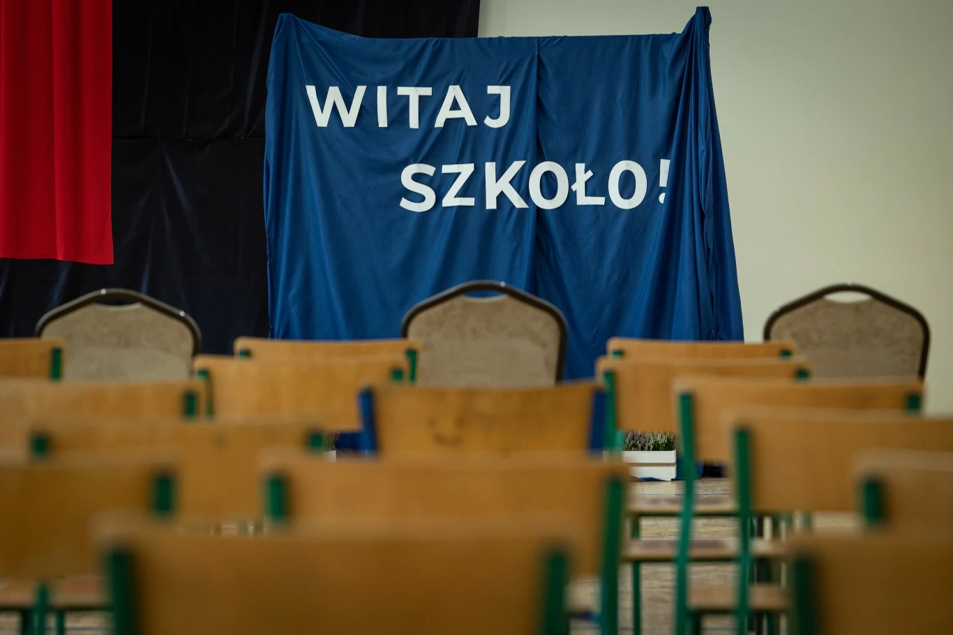 NFZ ostrzega: złe zakupy szkolne to ryzyko dla zdrowia dziecka (zdj. ilustracyjne) Dyrektorzy krakowskich szkół są oburzeniu cięciem kwot na tzw. wydatki rzeczowe (zdj. ilustracyjne)