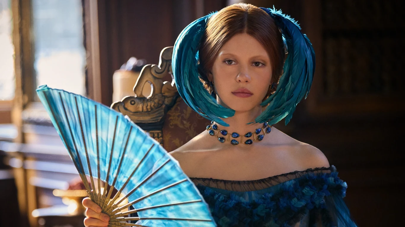 Mia Goth w filmie "Frankenstein" Mia Goth w filmie "Frankenstein"