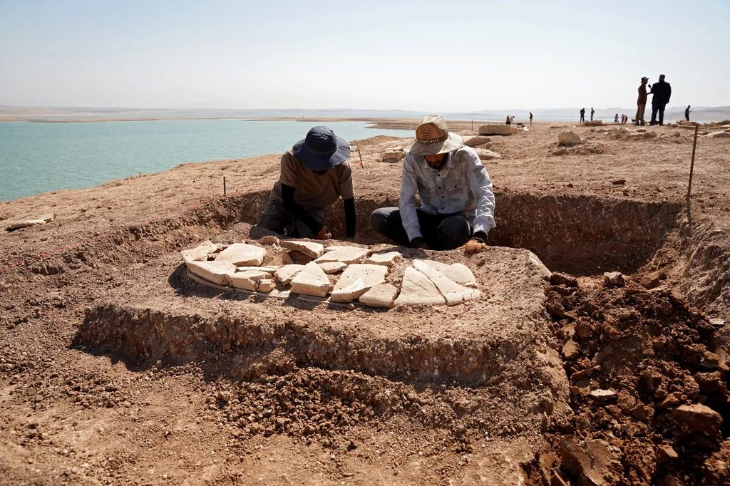 Susza odsłoniła ogromną nekropolię w Iraku. Archeolodzy są zdumieni Susza odsłoniła ogromną nekropolię w Iraku. Archeolodzy są zdumieni