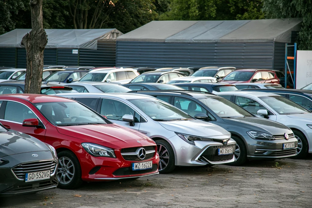 Ma być niemieckie i premium. Samochód wciąż symbolem statusu Ma być niemieckie i premium. Samochód wciąż symbolem statusu