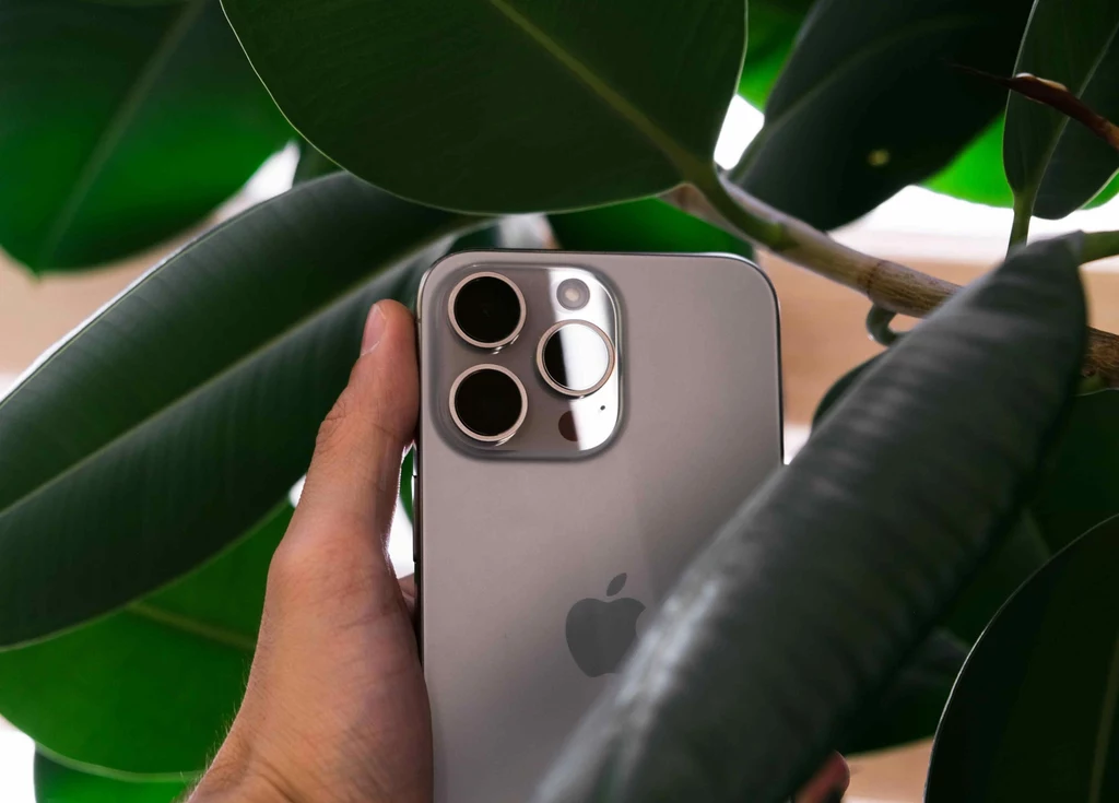 iPhone 15 a iPhone 16 - co je łączy, a co różni? iPhone 15 a iPhone 16 - co je łączy, a co różni?