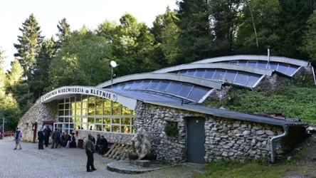 W Jaskini Niedźwiedziej istnieje ekstremalna trasa. Tylko dla odważnych i... szczupłych