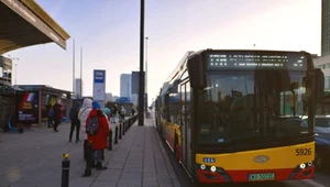 Kiedy autobus w zatoce ma pierwszeństwo? Chwila nieuwagi kosztuje 3 tys. zł