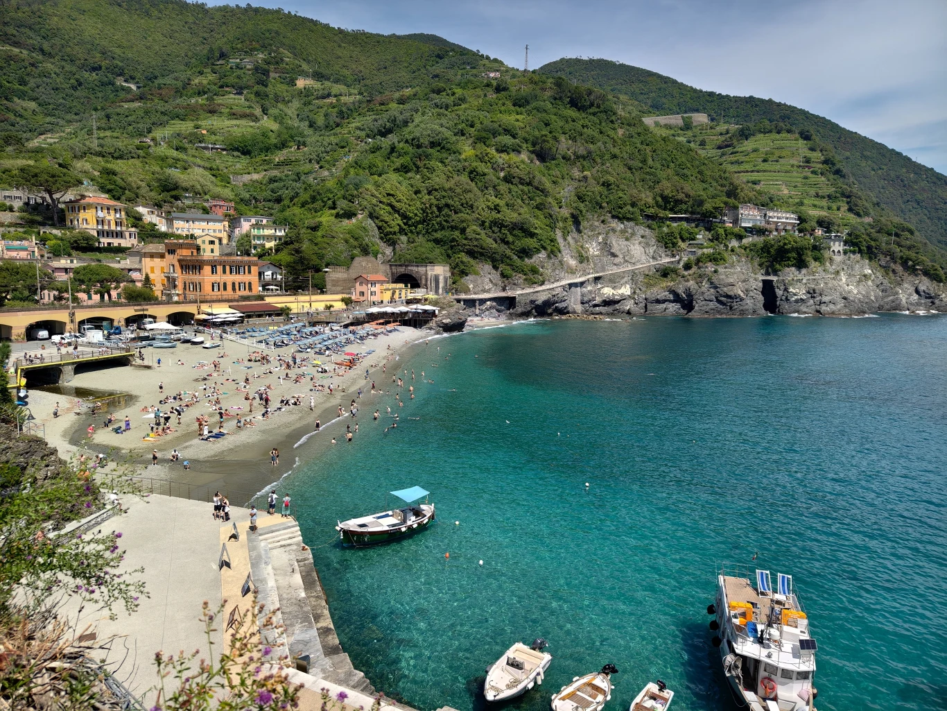 Cinque Terre to malowniczy zakątek Włoch, który warto odwiedzić jesienią.