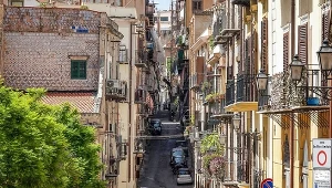 Włosi protestują. Chodzi o wyrzucanie śmieci w nocy