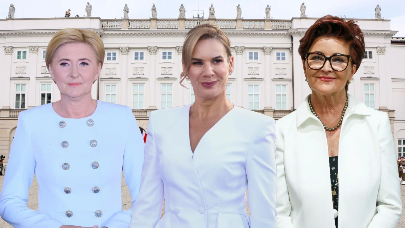 Pierwszy taki sondaż. W zestawieniu uwzględnili żonę Karola Nawrockiego Trzy kobiety ubrane elegancko w jasne stroje stoją na tle okazałego budynku o klasycystycznej architekturze z licznymi białymi oknami i rzeźbami na dachu