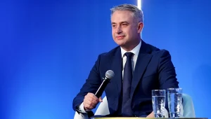 Wicepremier Krzysztof Gawkowski podczas forum w Karpaczu