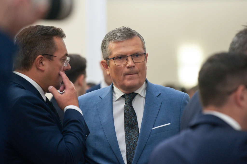 Wiceszef MSZ grzmi w trakcie wizyty Nawrockiego. Padły słowa o konstytucji