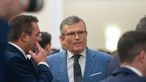 Wiceszef MSZ grzmi w trakcie wizyty Nawrockiego. Padły słowa o konstytucji