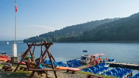 Jezioro Żywieckie to popularne miejsce wypoczynku