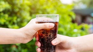 Internauci oszaleli na punkcie tego przepisu. "Naprawdę smakuje jak cola!"