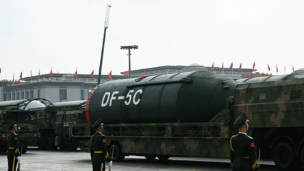 Pocisk międzykontynentalny DF-5C na chińskiej Paradzie Zwycięstwa