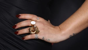 Kasztanowy manicure pokochają fanki niewymuszonej klasy. Hit jesieni 2025 