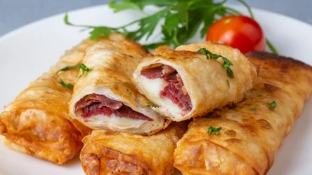 Krokieciki z pastrami to przekąska, która ucieszy każdego miłośnika mięsa