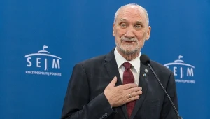 Antoni Macierewicz usłyszał zarzut. W tle podkomisja smoleńska 