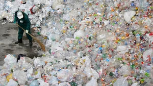 Koniec z sortowaniem? Znaleźli tani sposób na najgorszy plastik