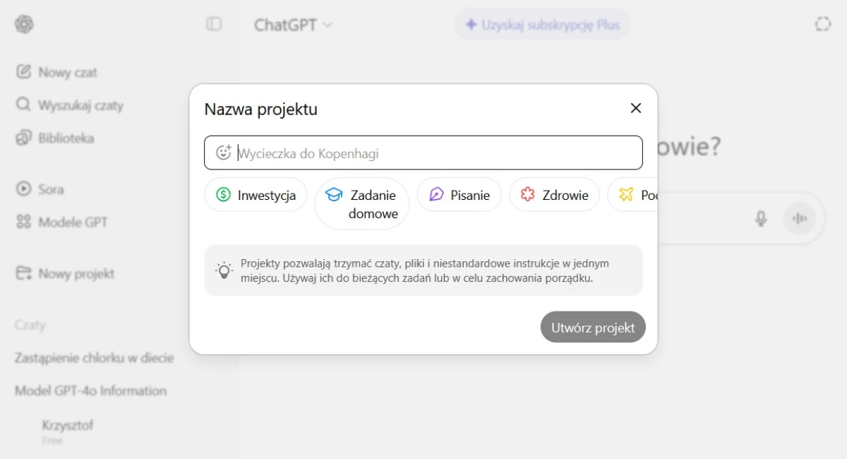 Tworzenie projektu w aplikacji ChatGPT w przeglądarce. Funkcja jest już dostępna za darmo i po polsku Okno dialogowe służące do nazwania projektu z polem tekstowym, sugerowaną nazwą 'Wycieczka do Kopenhagi' oraz kategoriami projektów do wyboru, takimi jak inwestycja, zadanie domowe, pisanie czy zdrowie.