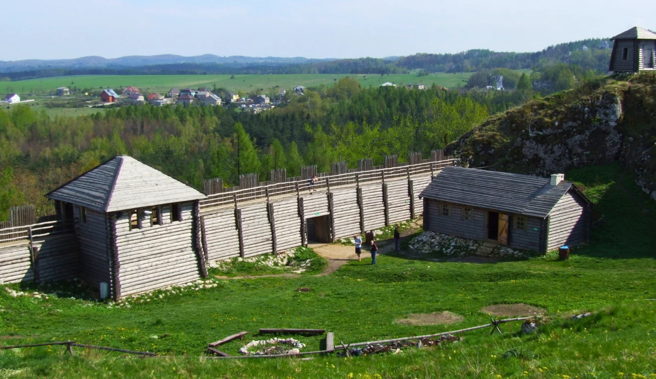 Rekonstrukcja słowiańskiego grodu na Górze Birów gwarantuje podróż w czasie 
