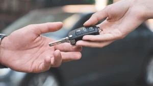 Jak nie dać się oszukać przy zakupie używanego samochodu?