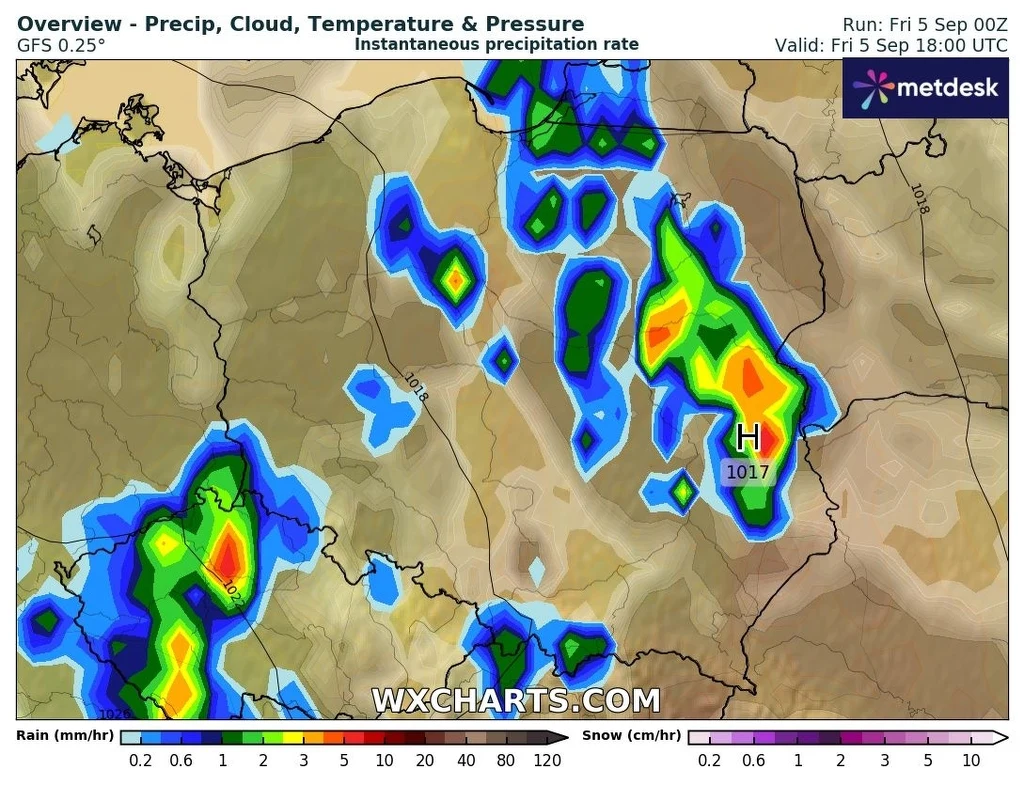 Najsilniejsze burze nawiedzą centrum i wschodnią część Polski Mapa pogodowa Polski z kolorowymi oznaczeniami intensywnych opadów deszczu w różnych rejonach kraju, widoczne są skupiska intensywnego deszczu, wyż oznaczony literą H oraz gradienty barw przedstawiające natężenie opadów.