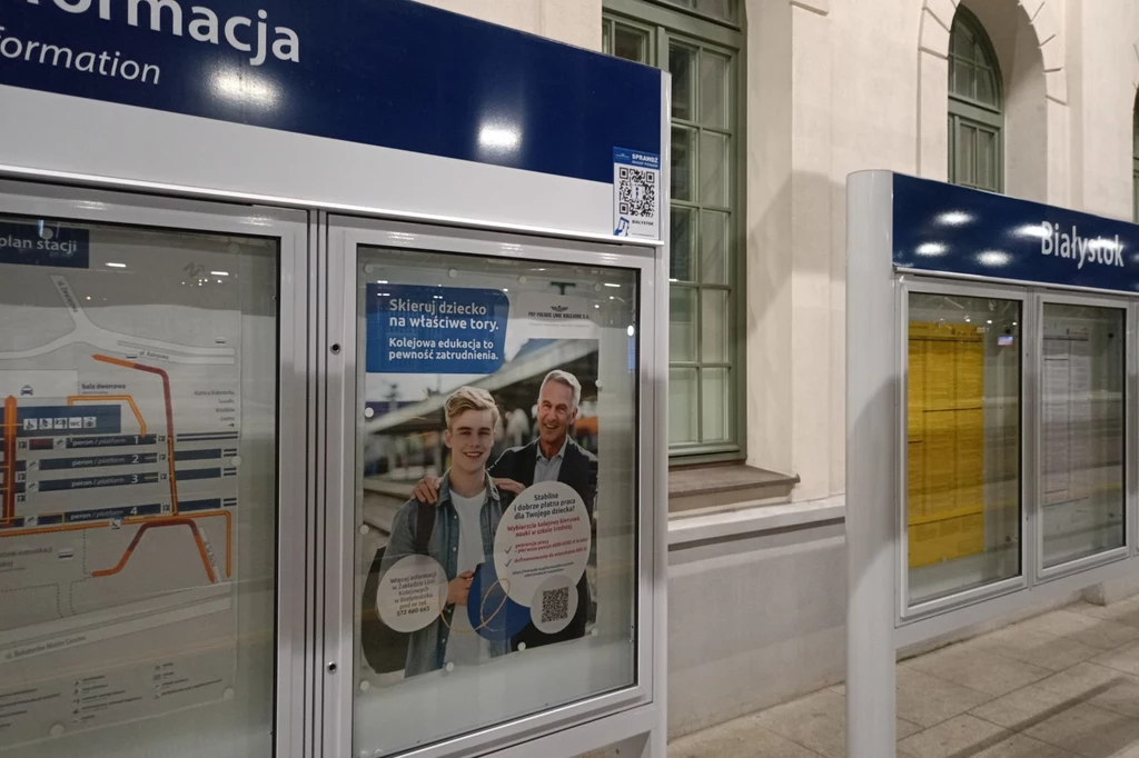 Rewolucja na stacjach kolejowych. PKP PLK testuje kody QR z rozkładami. Rewolucja na stacjach kolejowych. PKP PLK testuje kody QR z rozkładami.