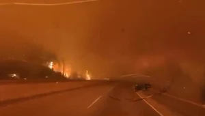 Samochód przejechał przez potężny pożar. Wyjątkowe nagranie zza oceanu