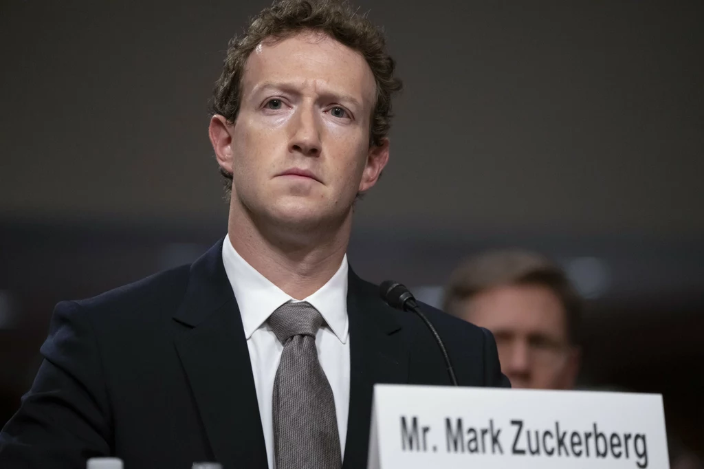 Mark Zuckerberg pozywa Marka Zuckerberga. Że co?