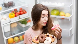 Dlaczego przed okresem chcemy chipsów i czekolady? Naukowcy już wiedzą