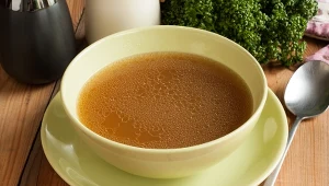 Rosół kolagenowy doskonale wpływ na stan jelit i stawów