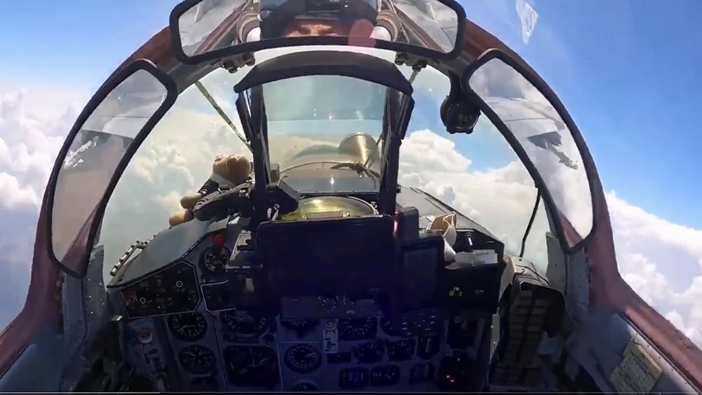 Niegdyś polski myśliwiec Mig-29 zrzucił na Rosjan potężne bomby GBU-62 z USA Niegdyś polski myśliwiec Mig-29 zrzucił na Rosjan potężne bomby GBU-62 z USA