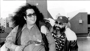 Mark Volman (Flo) i Howard Kaylan (Eddie) w 1976 r.