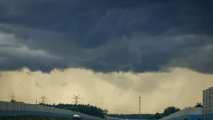 Prognoza pogody. Gdzie jest burza? Wciąż obowiązują alerty IMGW