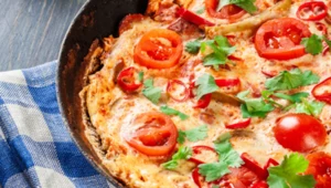 Hiszpańskie chorizo, grecka feta i włoska frittata, czyli kuchnia fusion w interpretacji Mateusza Gesslera