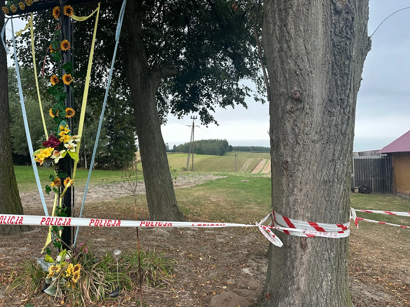 Odgrodzony teren pola, na terenie którego pan Roman znalazł niezidentyfikowany obiekt