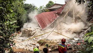 Tragedia podczas religijnej uroczystości w Indonezji. Dach spadł na wiernych