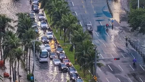 Tajfun uderzył w Państwo Środka. Ewakuowali dziesiątki tysięcy osób