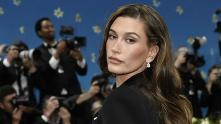 Hailey Bieber zasłużyła sobie na miano ikony mody 