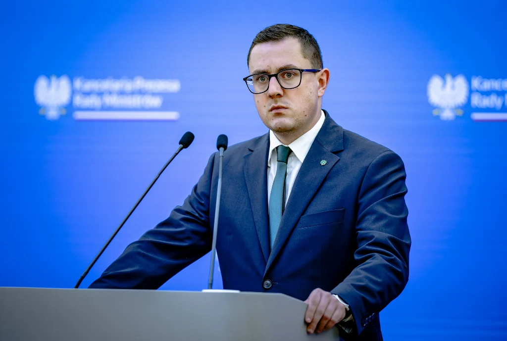 W obszarze Strategicznej Infrastruktury Energetycznej nie odnotowano żadnych zdarzeń po wtargnięciu dronów - zapewnia minister energetyki Miłosz Motyka