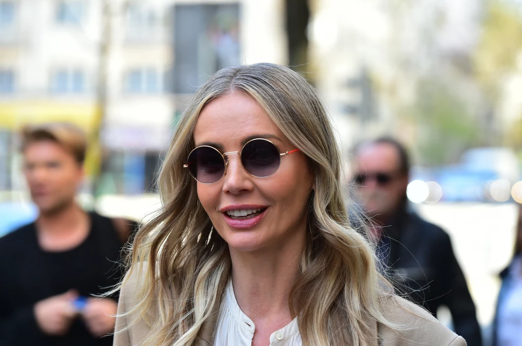 Trampki to obuwie, które często noszą gwiazdy takie jak Angieszka Woźniak-Starak, Julia Wieniawa czy Agnieszka Chylińska