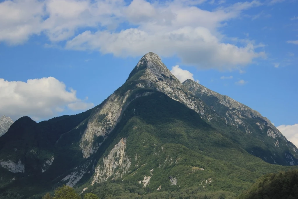 Szczyt Svinjak w julijskich Alpach, Słowenia
