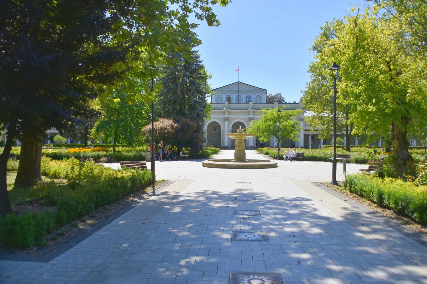 Busko-Zdrój to malownicze uzdrowiskowo dobre na jesienny turnus. Co oferuje przybyłym kuracjuszom?