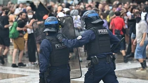 Francja na krawędzi, wybuchły zamieszki. "Macron musi odejść"