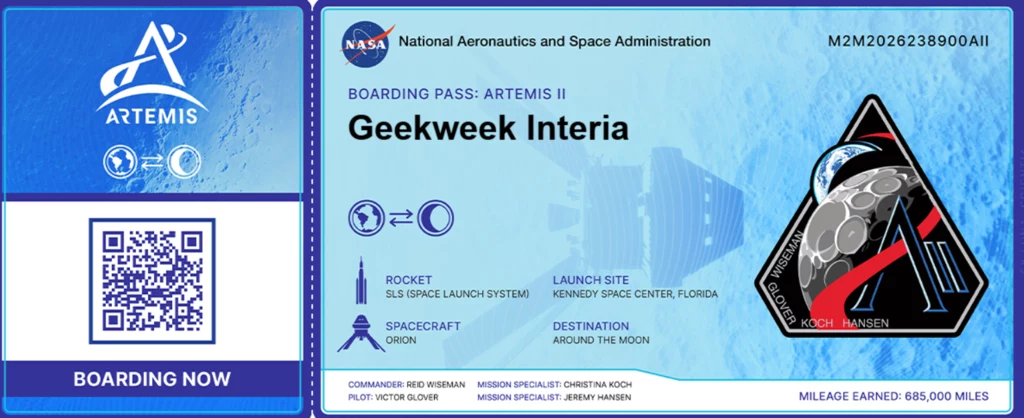 Twoje imię może polecieć w misji Artemis 2 na Księżyc. Bilet pokładowy NASA na misję Artemis II wydany dla Geekweek Interia, zawierający szczegóły misji takie jak rakieta SLS, lot wokół Księżyca, data startu oraz unikalny kod QR, a także logo programu Artemis i grafika związana z misją.