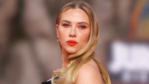 Pięć kreacji, które zamieniły Scarlett Johansson w księżniczkę. To projekty największych domów mody