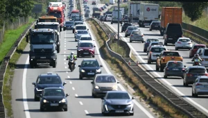 Ruch na polskich drogach stale rośnie.