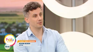 "Chłopak z Hajnówki" spełnił marzenie o aktorskie. Adam Bobik o nowym serialu i roli Pawlaka w nowych "Samych swoich"